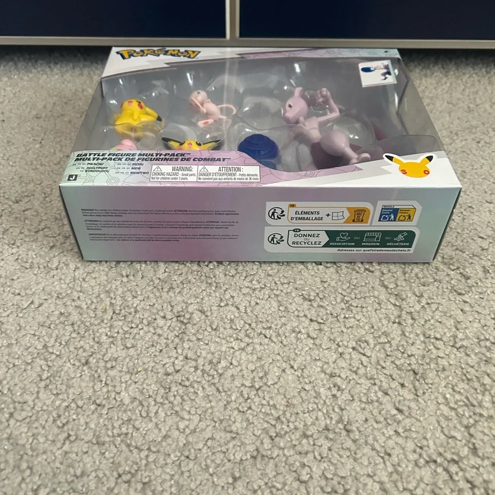 Pokémon 30th Anniversary Battle Figure Multi-Pack featuring Mew (Silver Box)